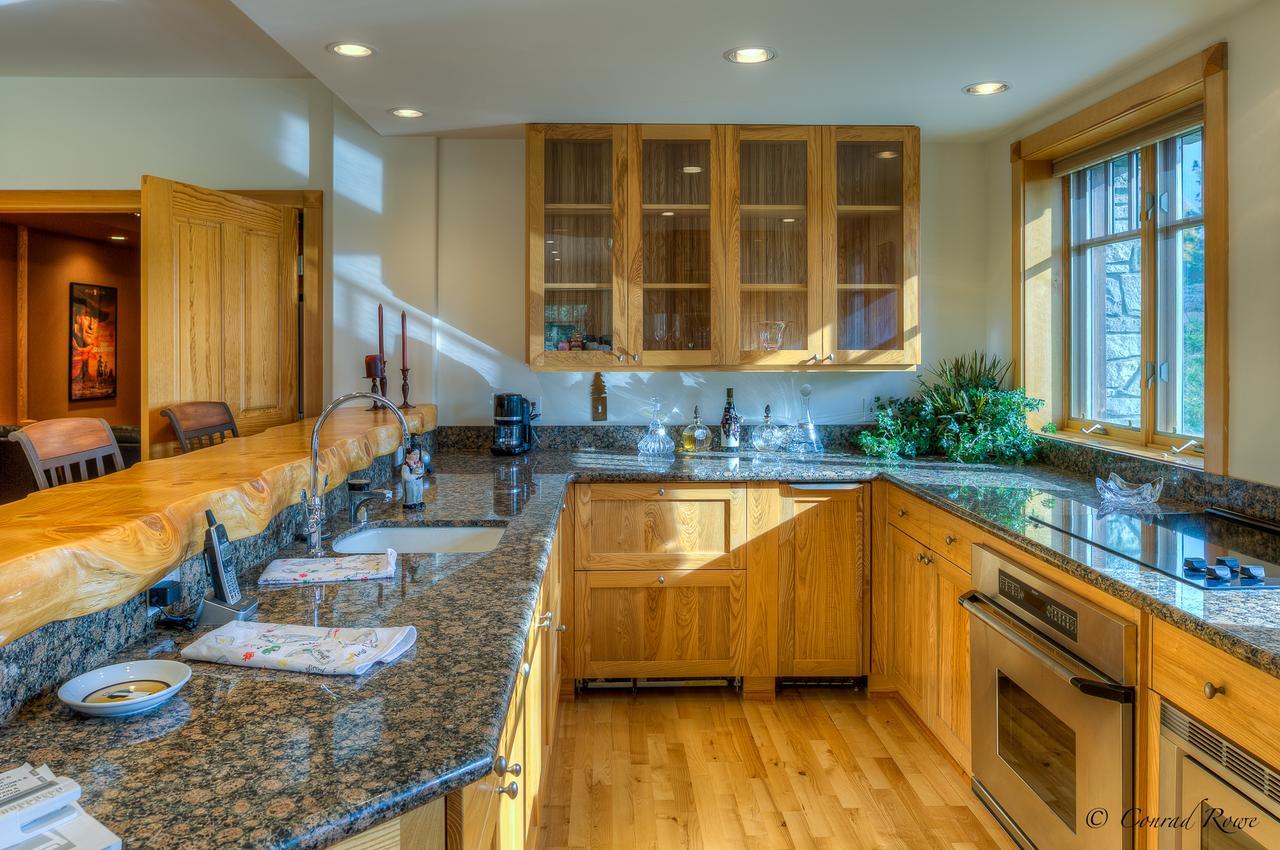 The Lodge At Trout Creek Bed And Breakfast Luaran gambar